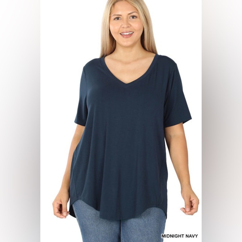 Zenana 🆕 You New Fav Tee! In navy